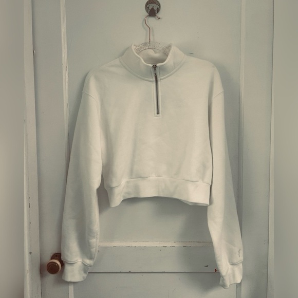 Aritzia TNA perfect cropped quarter zip sweater in white Size M - Picture 1 of 5